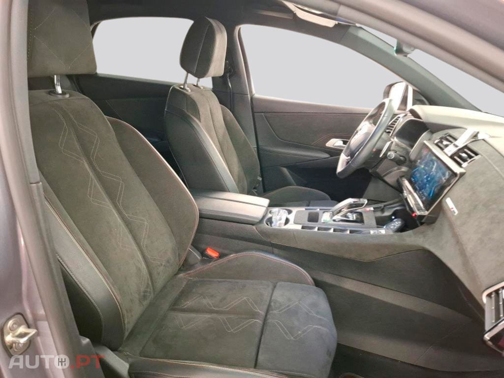 DS DS7 Crossback E-TENSE Performance Line