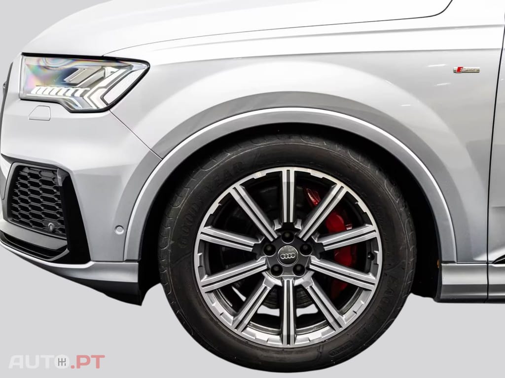 Audi Q7 60TFSie Quattro S LINE I.V.A DEDUTIVEL 
