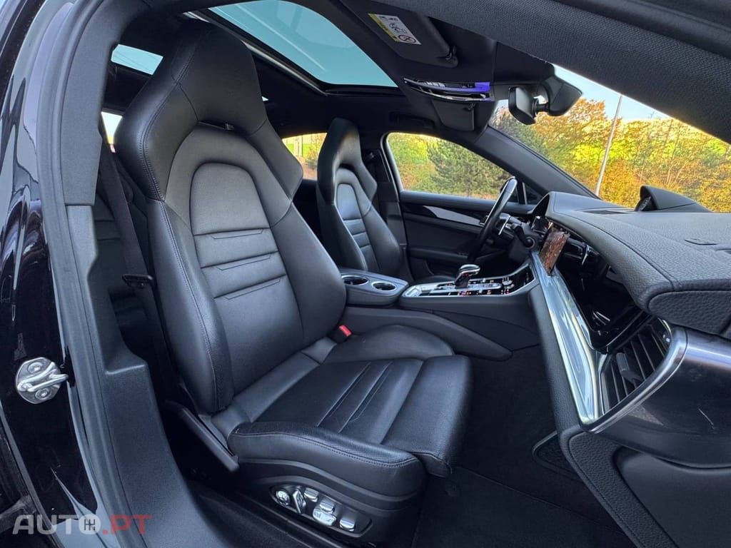 Porsche Panamera 4 E-Hybrid