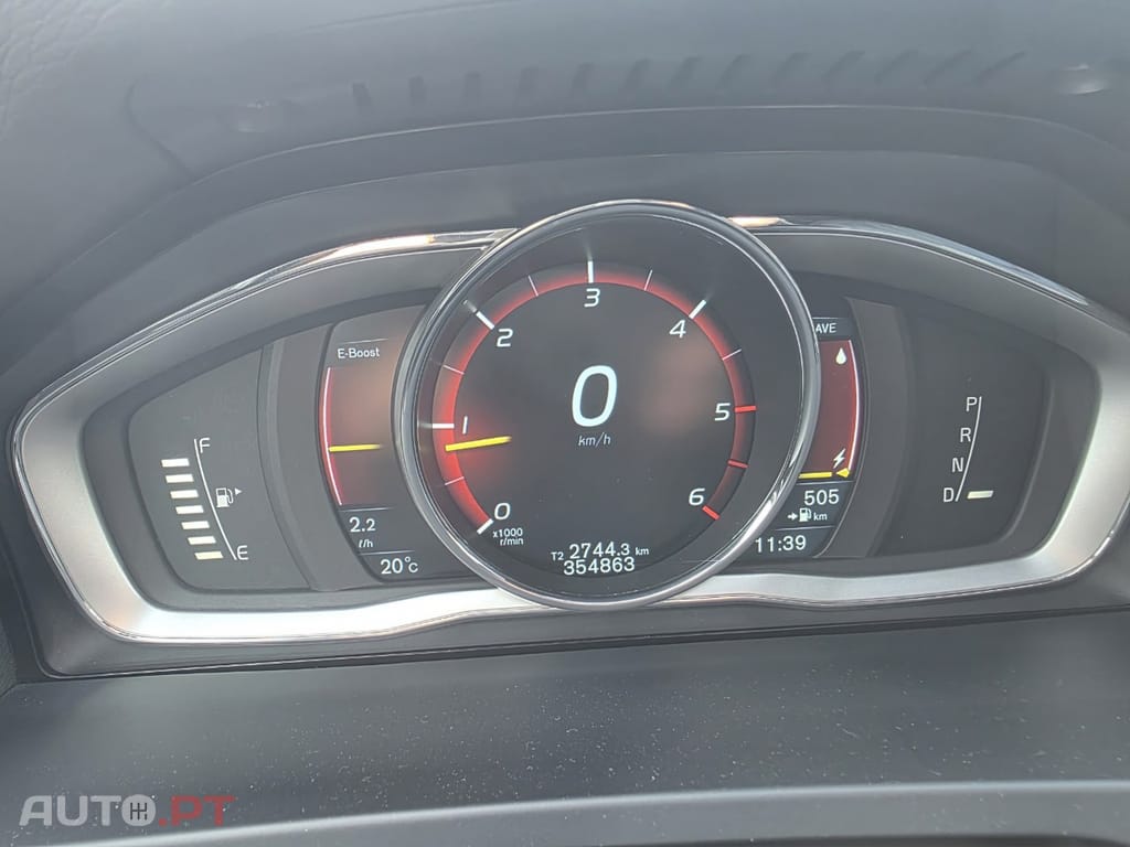 Volvo V60 D6 Twin Engine Geartronic RDesign