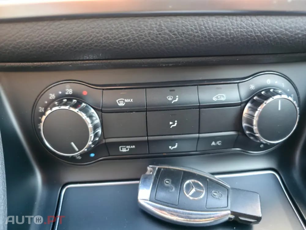 Mercedes-Benz CLA 200 AMG Line