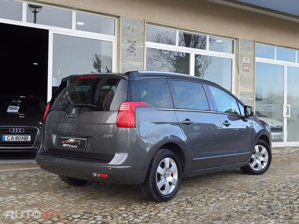 Peugeot 5008 1.2 PureTech Allure