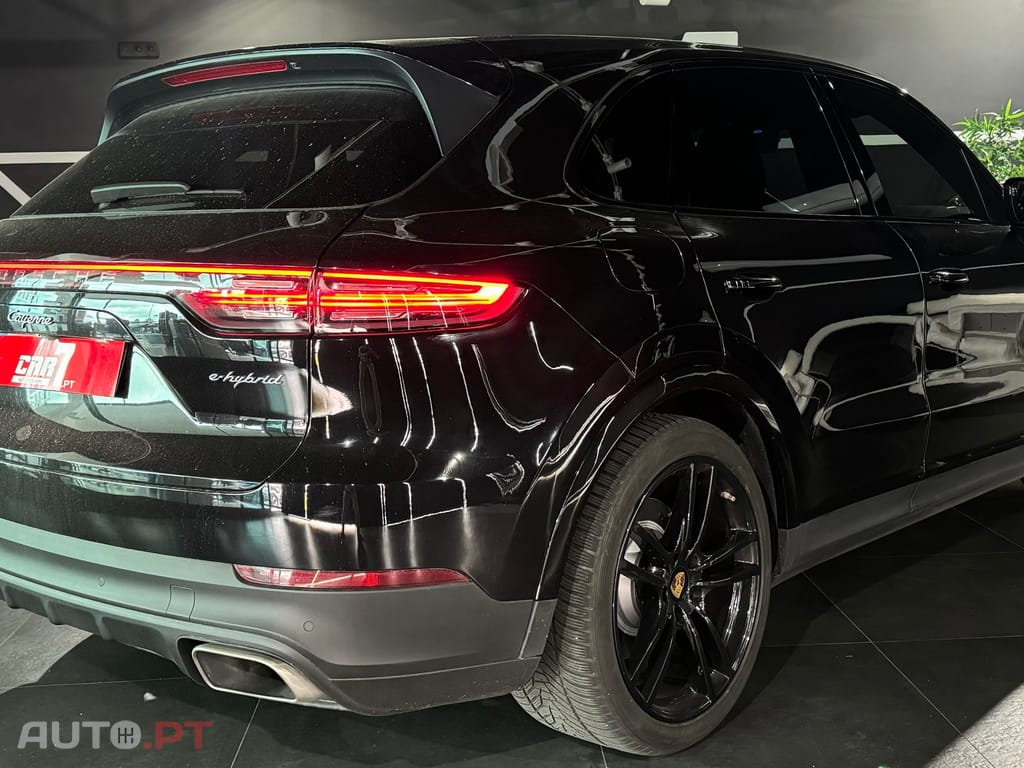 Porsche Cayenne E-Hybrid Tiptronic S