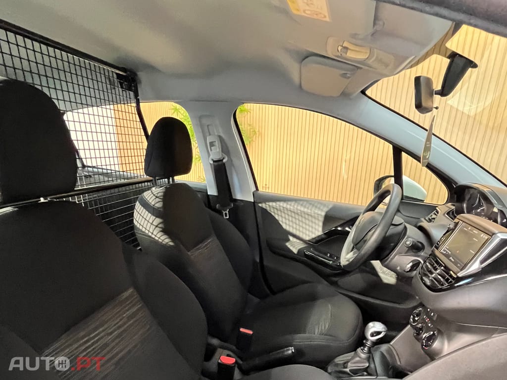 Peugeot 208 Peugeot 208 Hdi Pack Premium 100cv