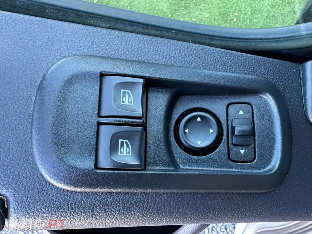 Renault Master Outro