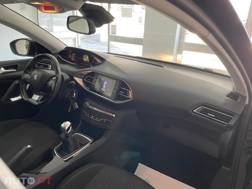 Peugeot 308 1.6 BlueHDi Style