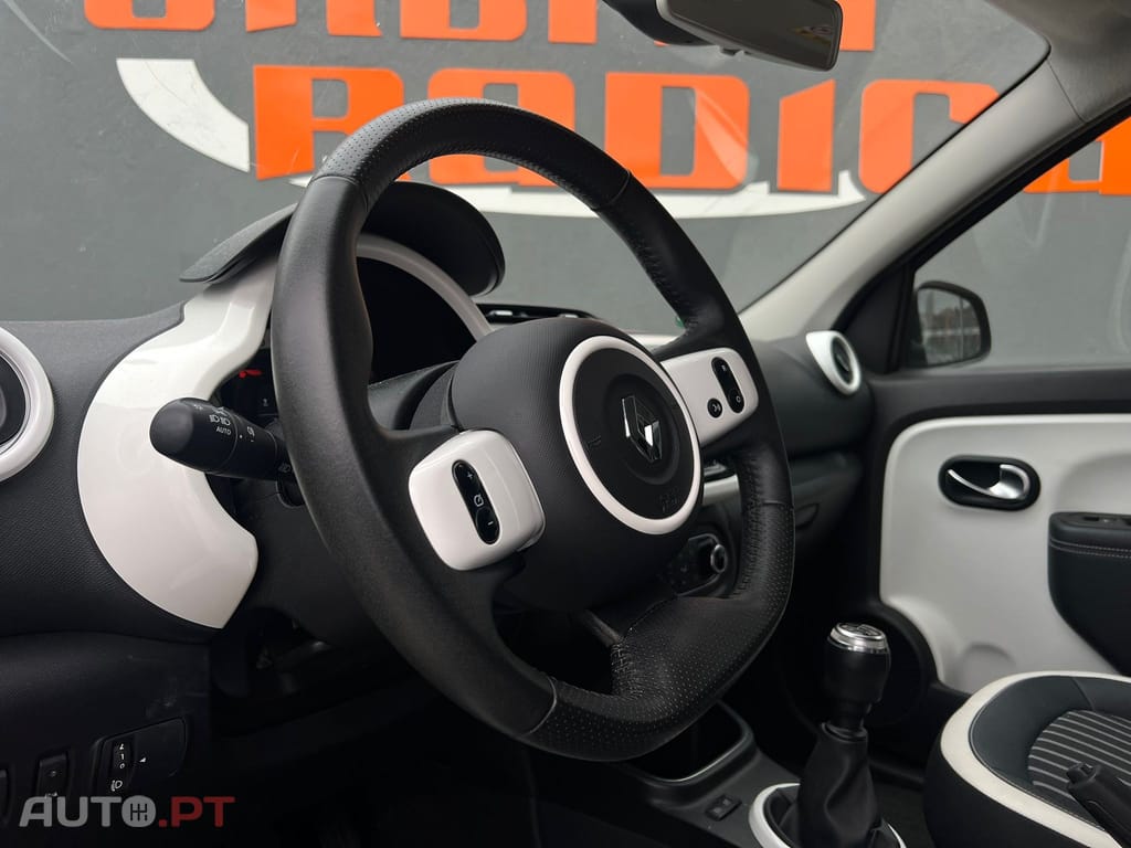 Renault Twingo 1.0 SCe Intens
