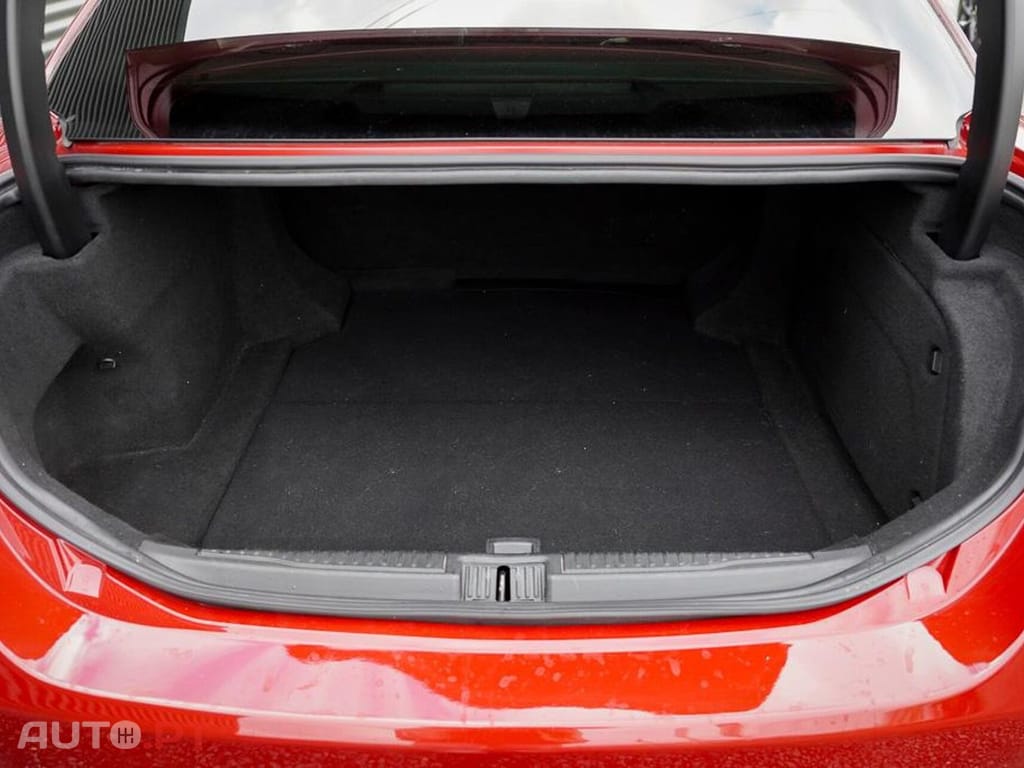 Alfa Romeo Giulia 2.9 V6 Bi-Turbo AT8 Quadrifoglio