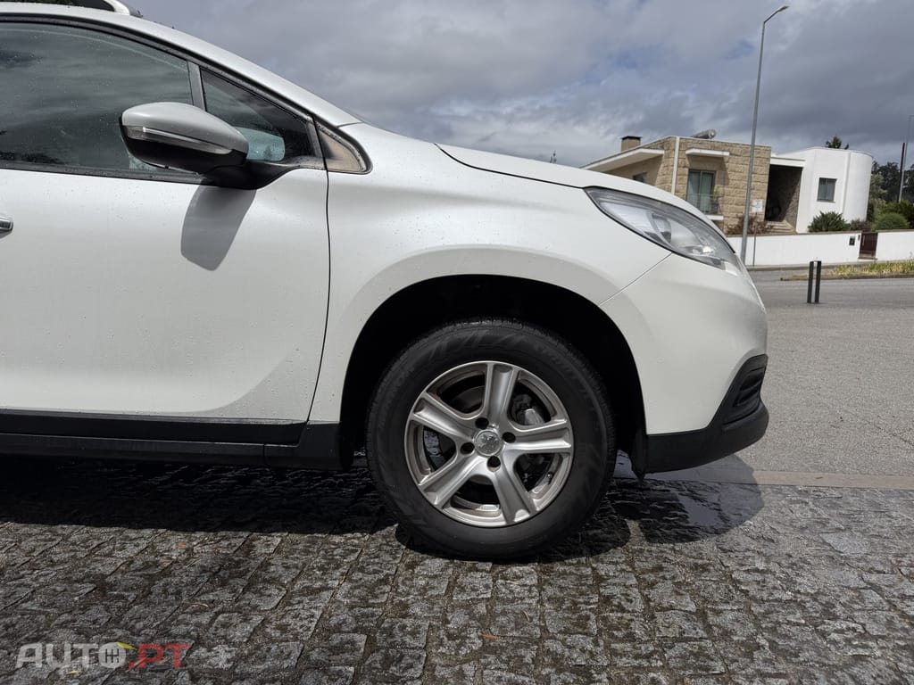 Peugeot 2008 PureTech 100 Active