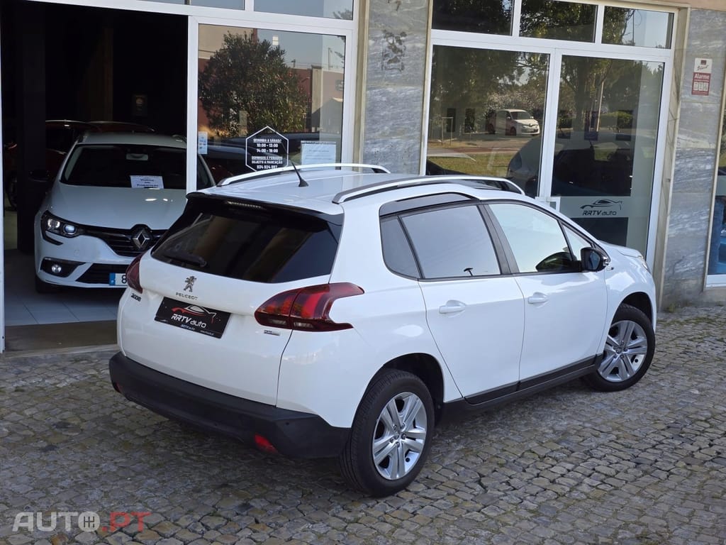 Peugeot 2008 1.2 PureTech Active