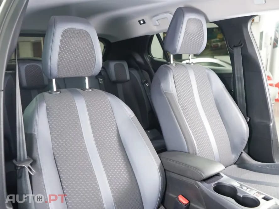 Peugeot 2008 1.2 PureTech Allure