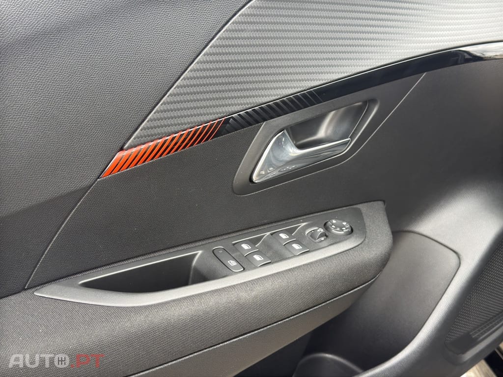 Peugeot E-208 50 kWh Active