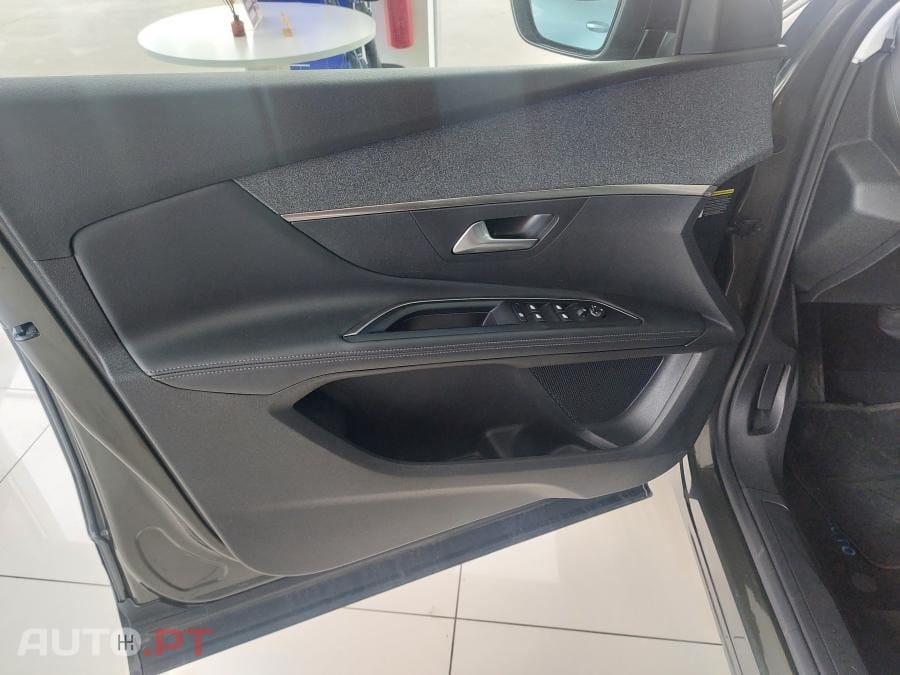 Peugeot 5008 1.5 BlueHDi Allure EAT8