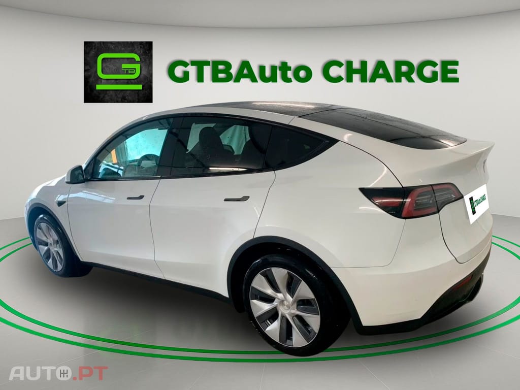 Tesla Model Y Standard Range RWD