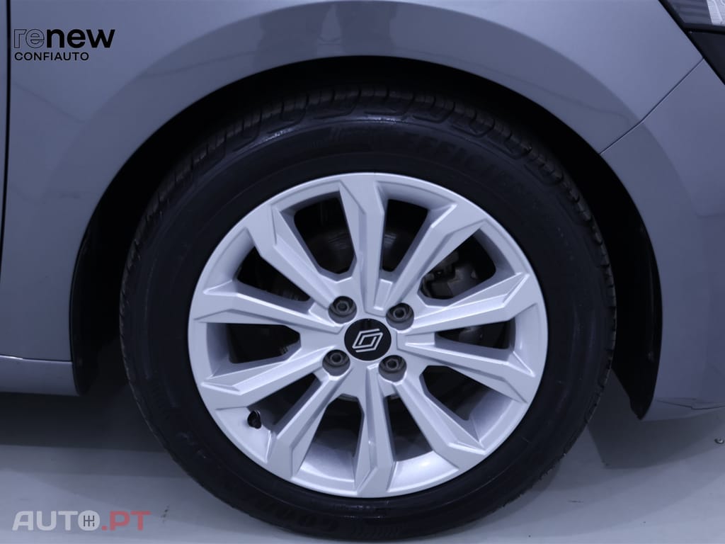 Renault Clio 1.0 Tce Evolution Bi-fuel — fotografia 9