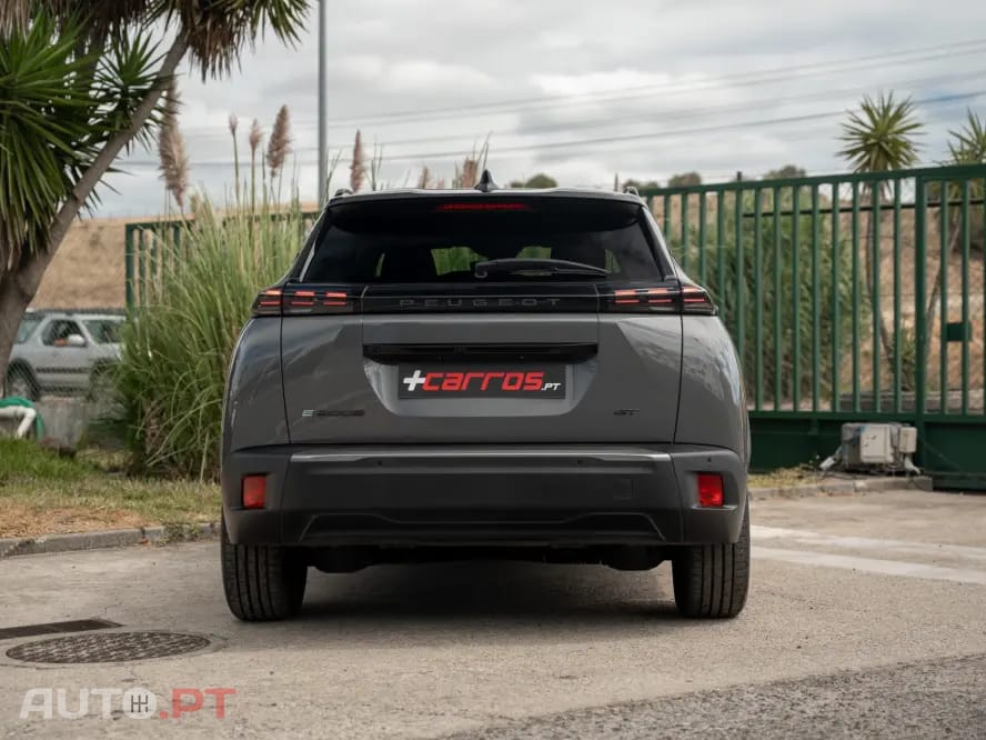 Peugeot E-2008 GT