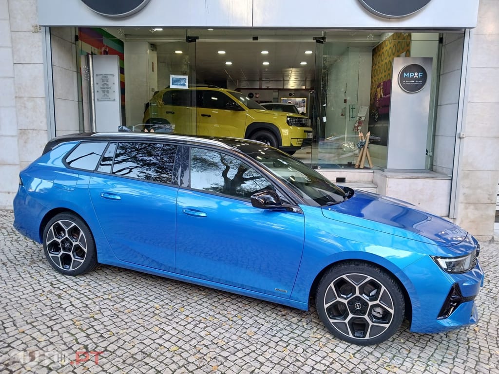 Opel Astra Sports Tourer 1.6 T PHEV Edition