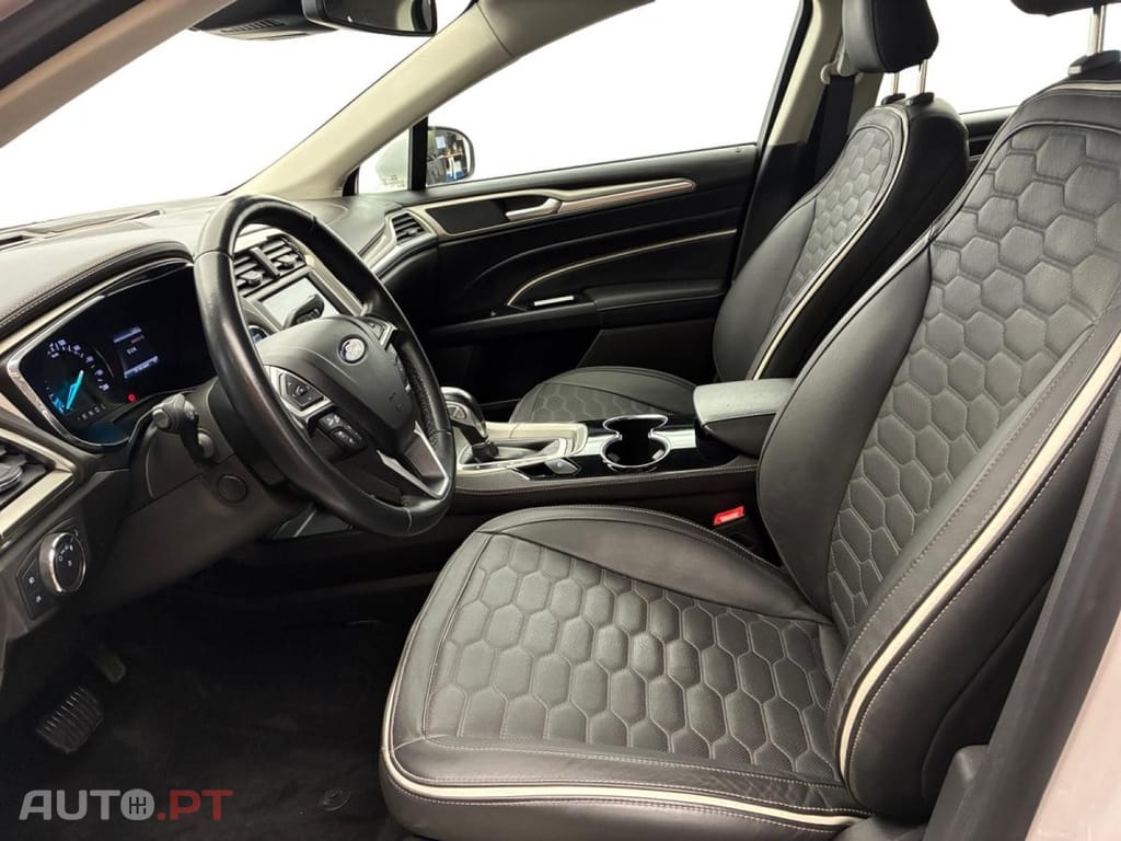 Ford Mondeo 2.0 HEV Vignale
