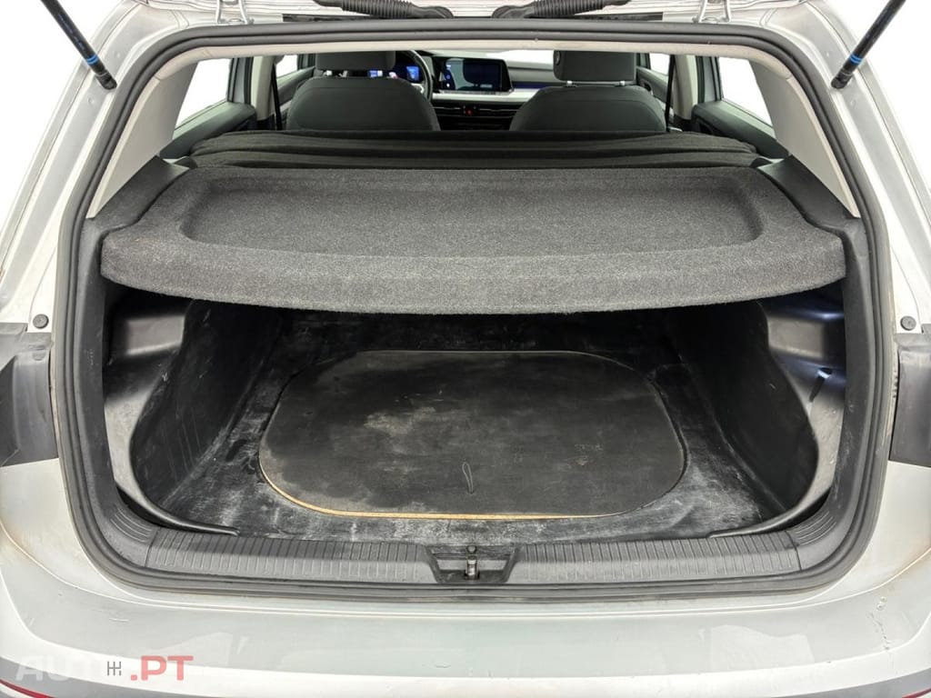 Volkswagen Golf 1.0 eTSI OPF Life DSG