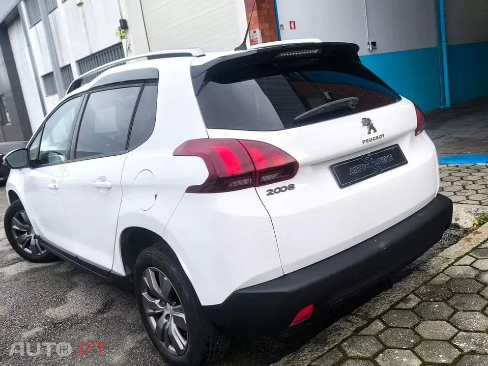 Peugeot 2008 1.6 BlueHDi Style