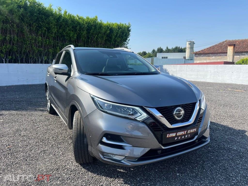 Nissan Qashqai 1.3 DIG-T Tekna Bose