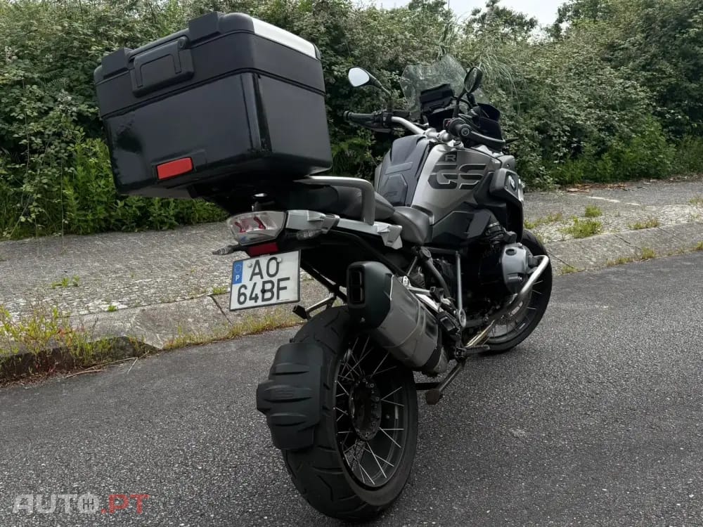 BMW C 650 GT 1200 GS Exclusive triple back