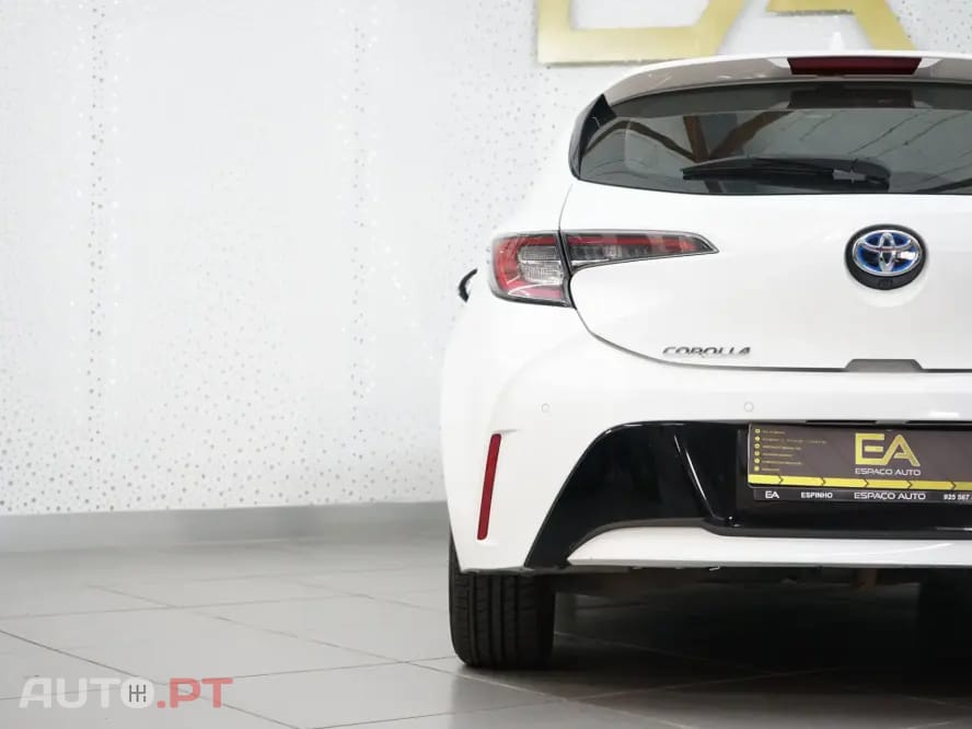 Toyota Corolla 1.8 Hybrid Active