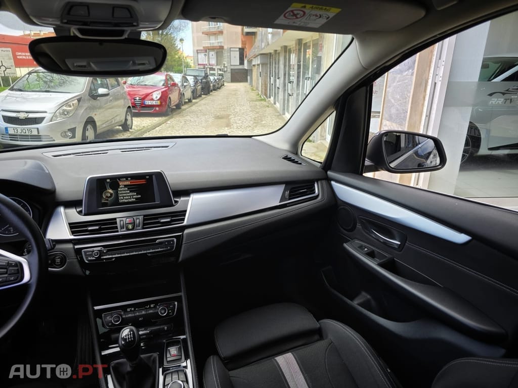 BMW 216 d 7L Line Sport