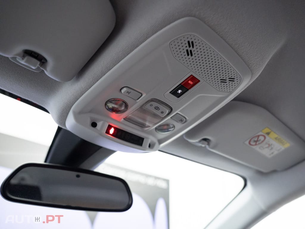 Peugeot E-208 50 kWh Allure