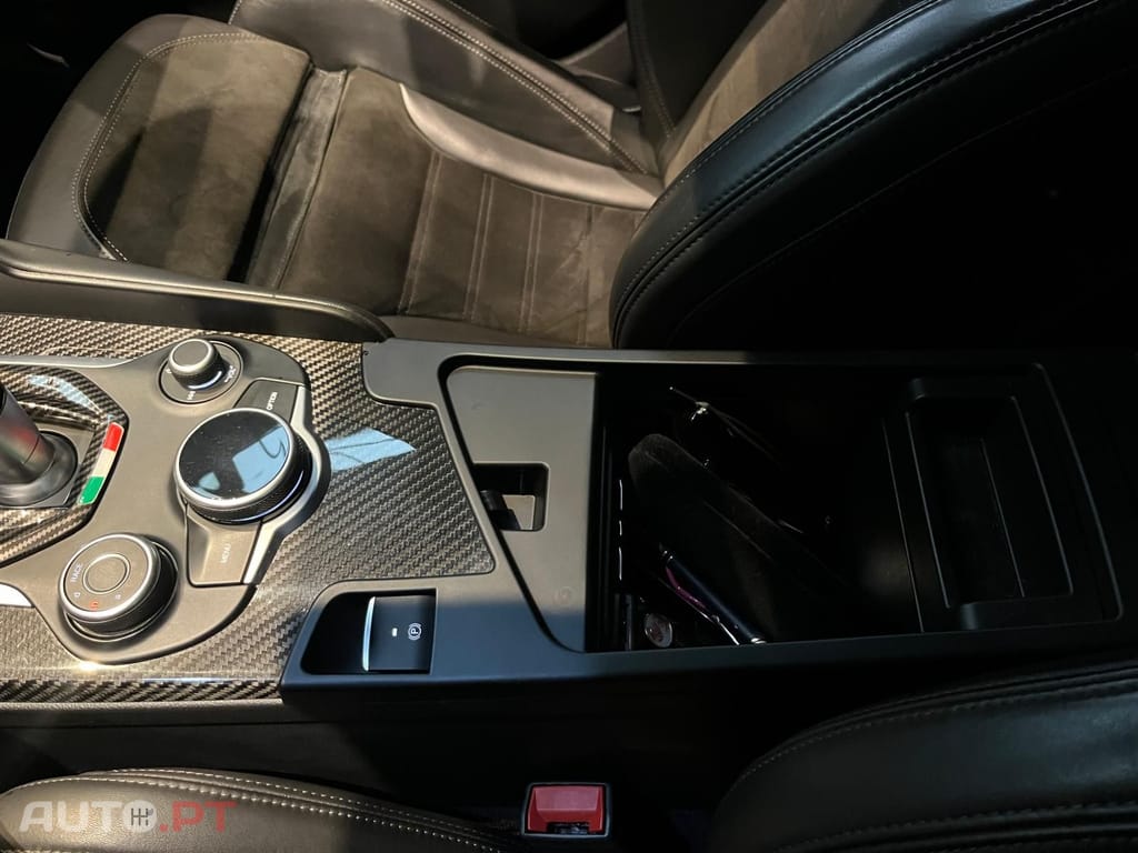 Alfa Romeo Giulia Quadrifoglio bi-turbo 510cv