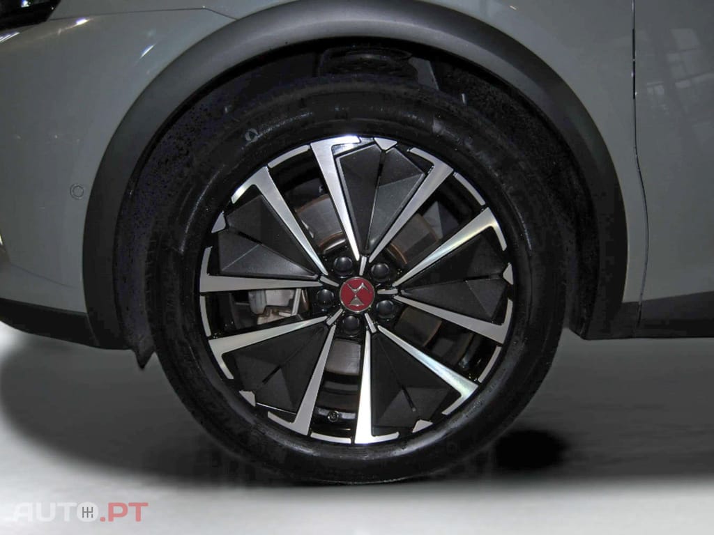 DS DS7 E-Tense Performance Line