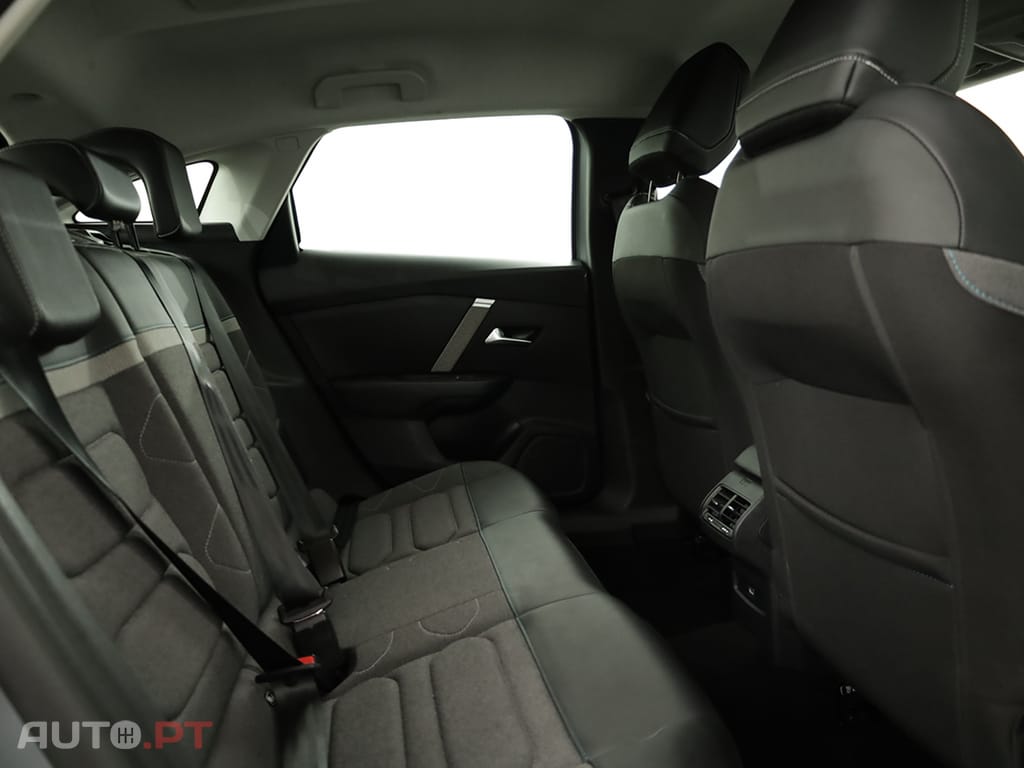 Citroen C4 C4 1.2 PureTech Plus EAT8