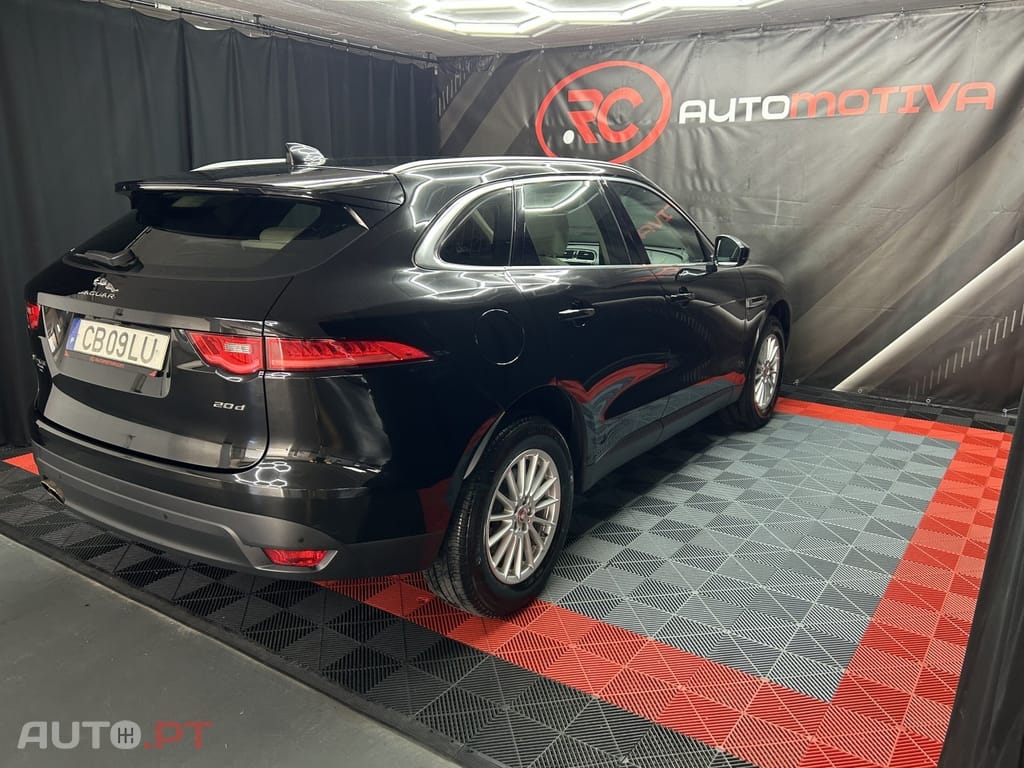 Jaguar F-Pace 2.0 i4D Portfolio Aut.