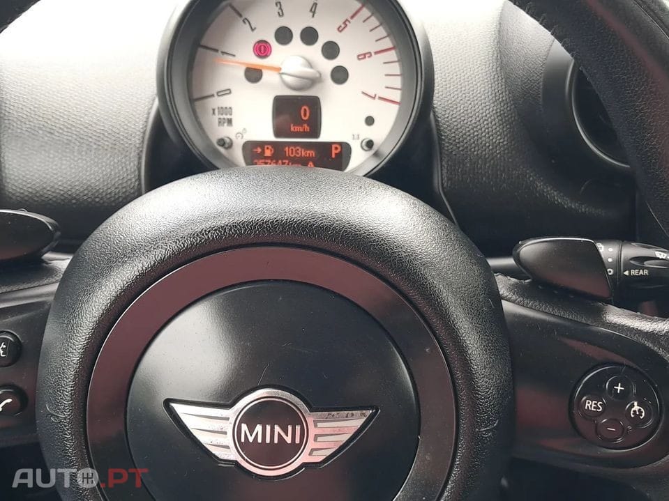 MINI Countryman Cooper SD Auto