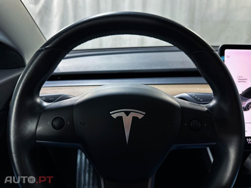 Tesla Model 3 Long-Range Dual Motor AWD