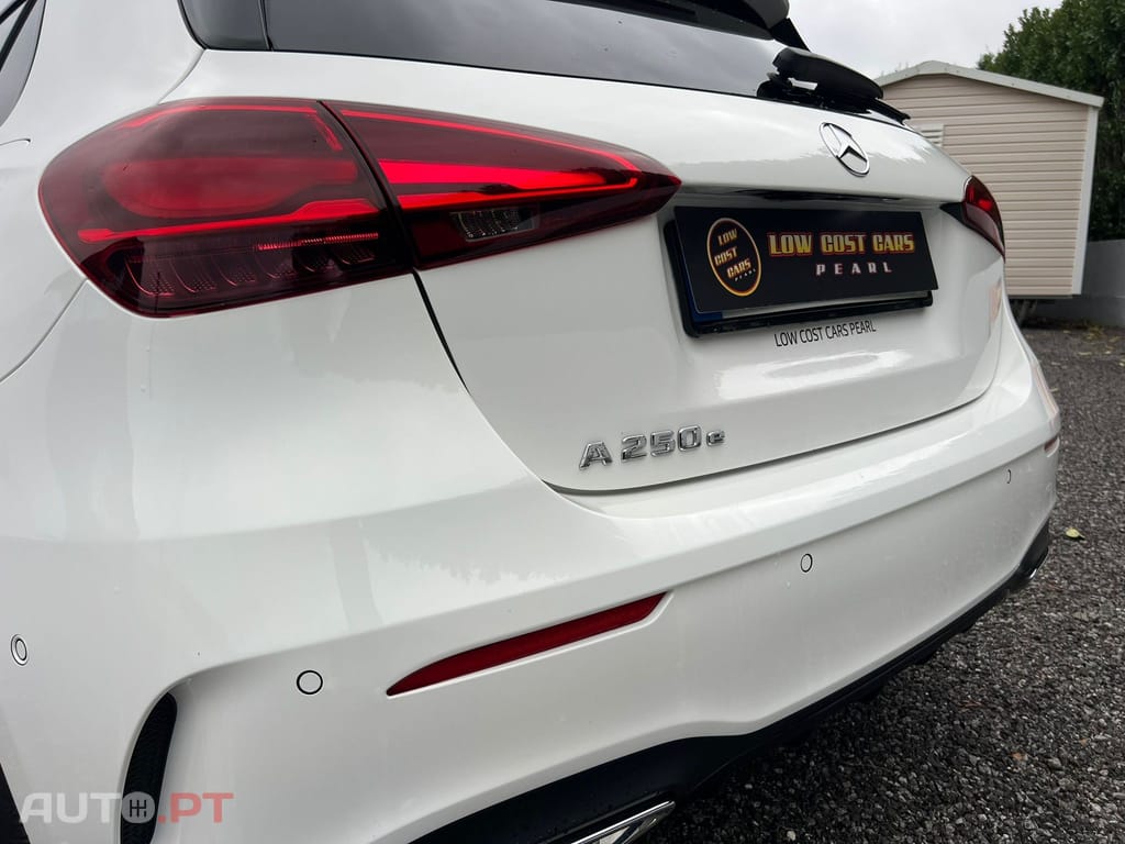 Mercedes-Benz A 250 e AMG Line