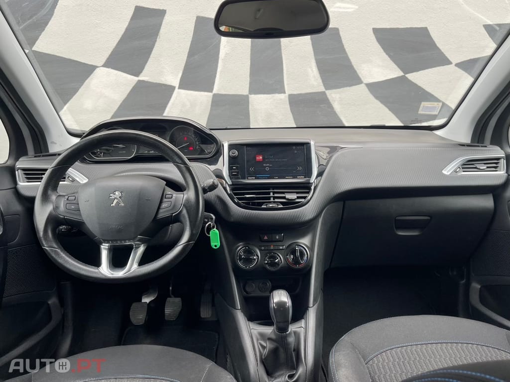Peugeot 208 1.6 BlueHDi Style