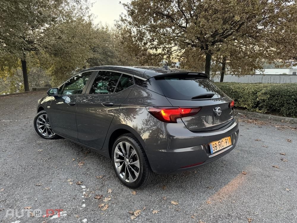 Opel Astra 1.6 CDTi Cosmo S/S J18