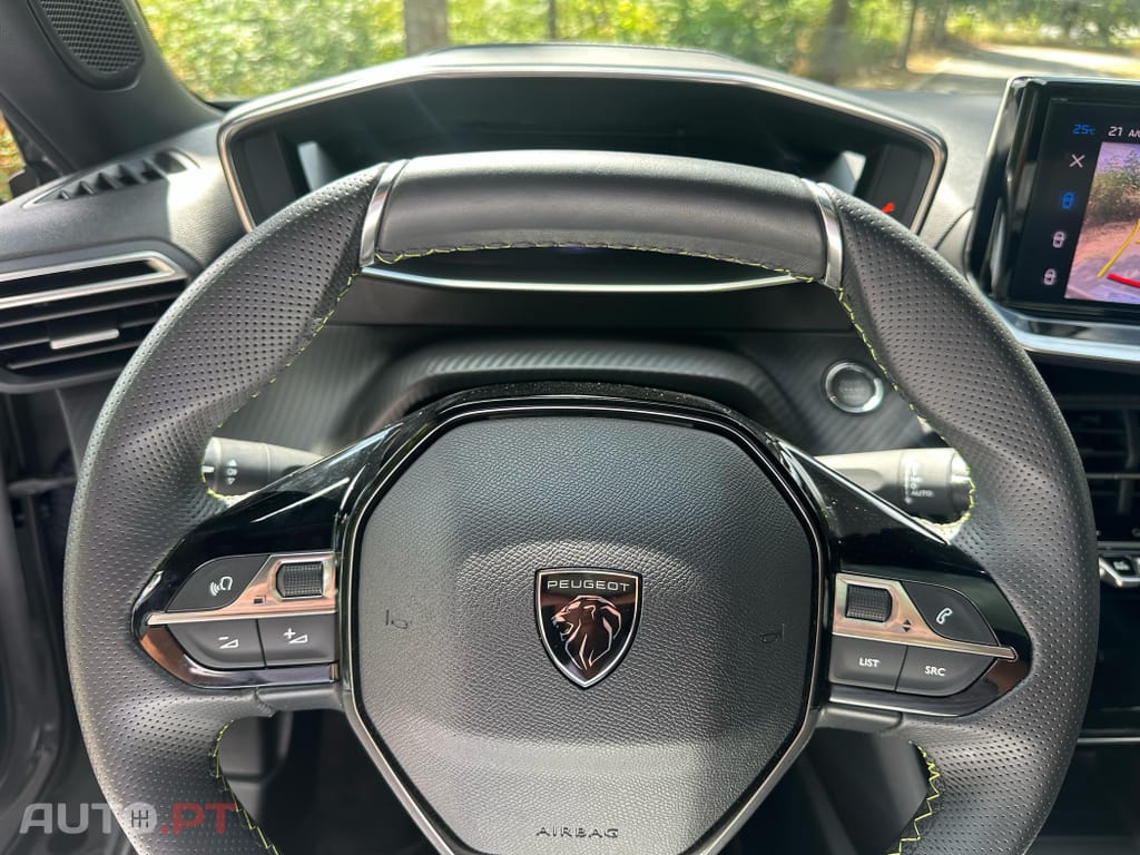 Peugeot E-2008 50 kWh GT Pack