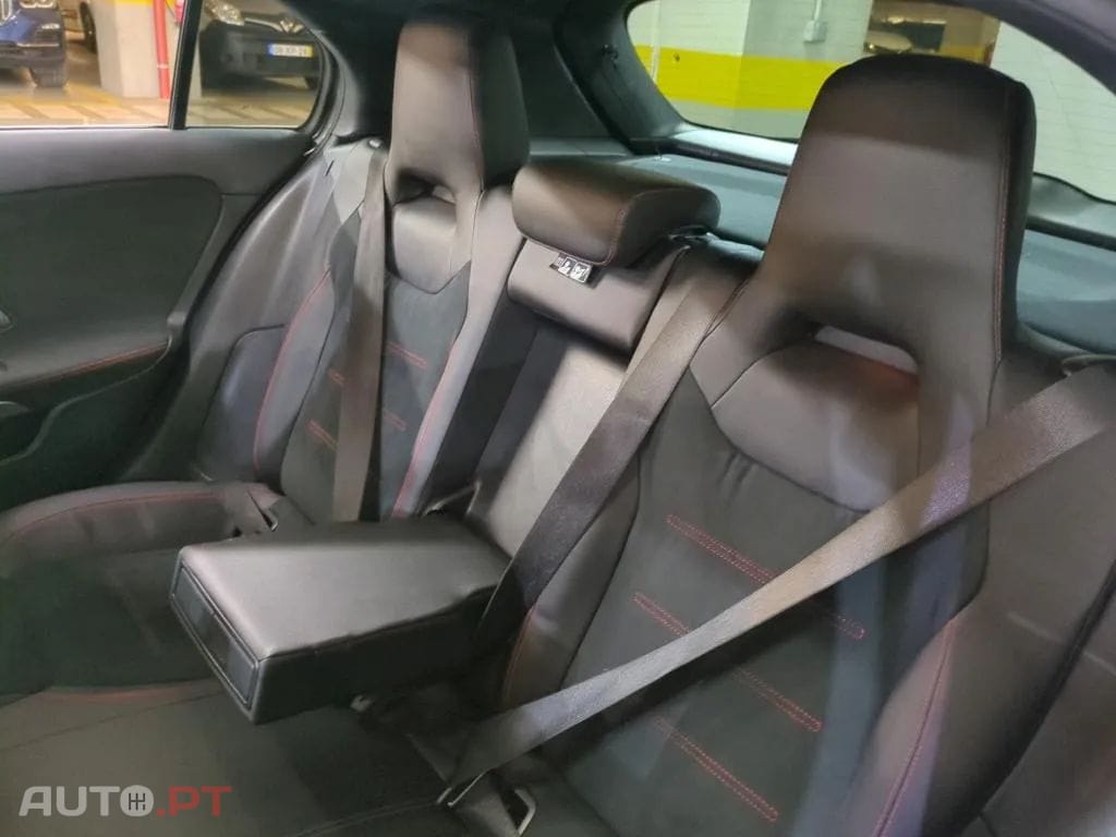 Mercedes-Benz A 180 d AMG Line