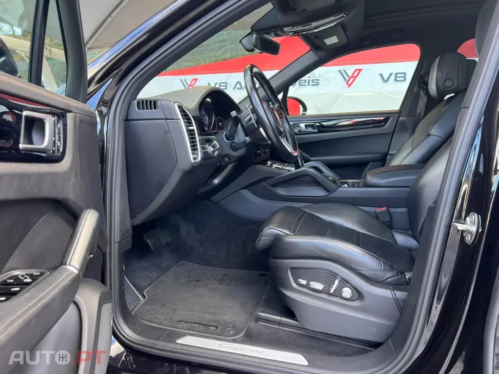 Porsche Cayenne E-Hybrid Tiptronic S