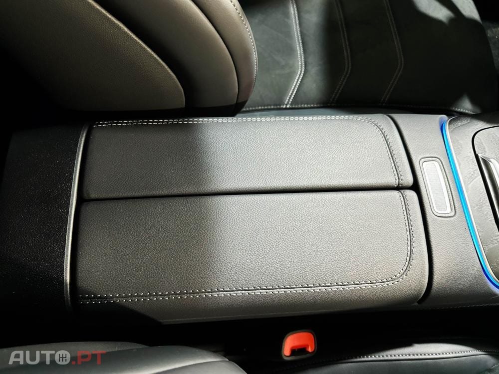 Mercedes-Benz E 300 e 9G-TRONIC AMG Line