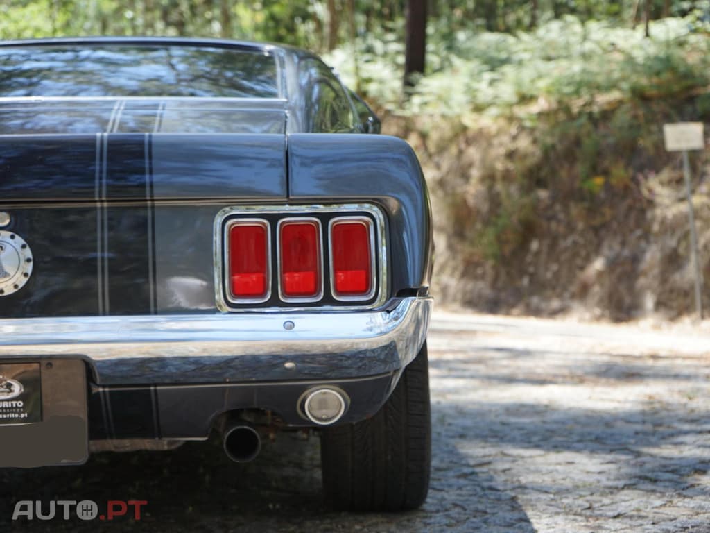 Ford Mustang Mach 1