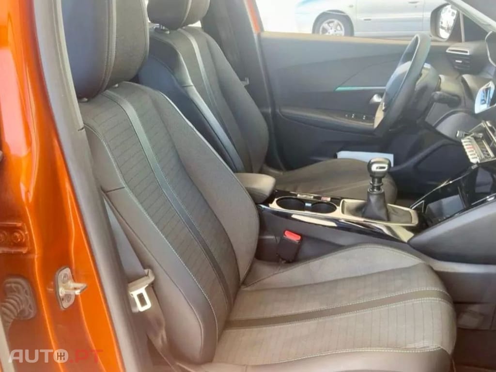 Peugeot 2008 1.2 PureTech Allure