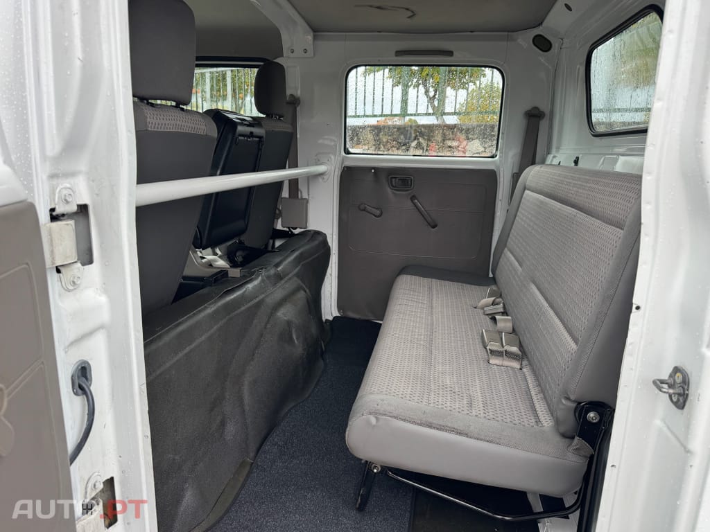 Nissan Cabstar 2.5dCI 130CV 6LUG Basculante 115.000 Kms