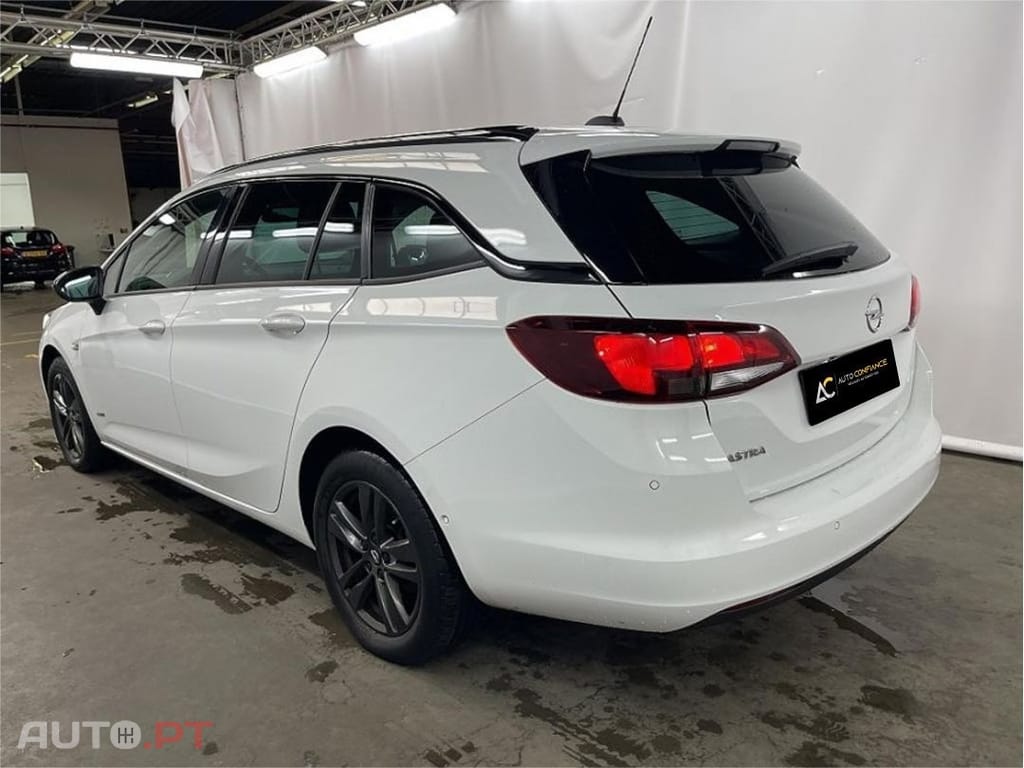 Opel Astra Sports Tourer Design