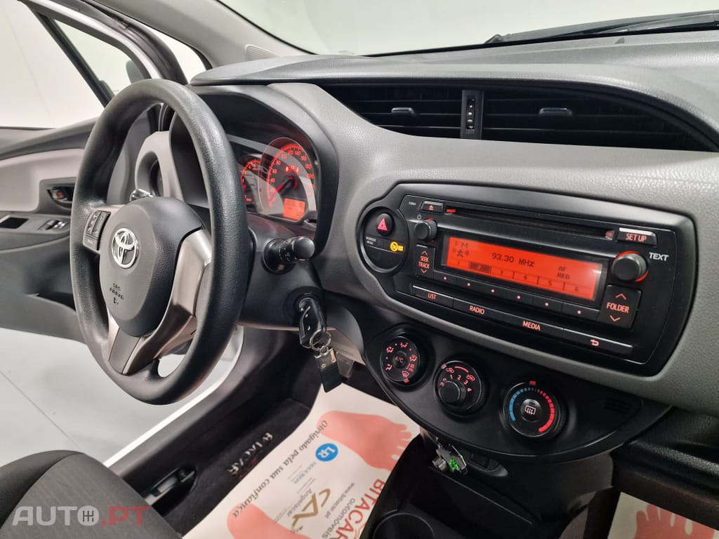 Toyota Yaris BIZZ 1.4 D-4D 90CV IVA DEDUTIVEL