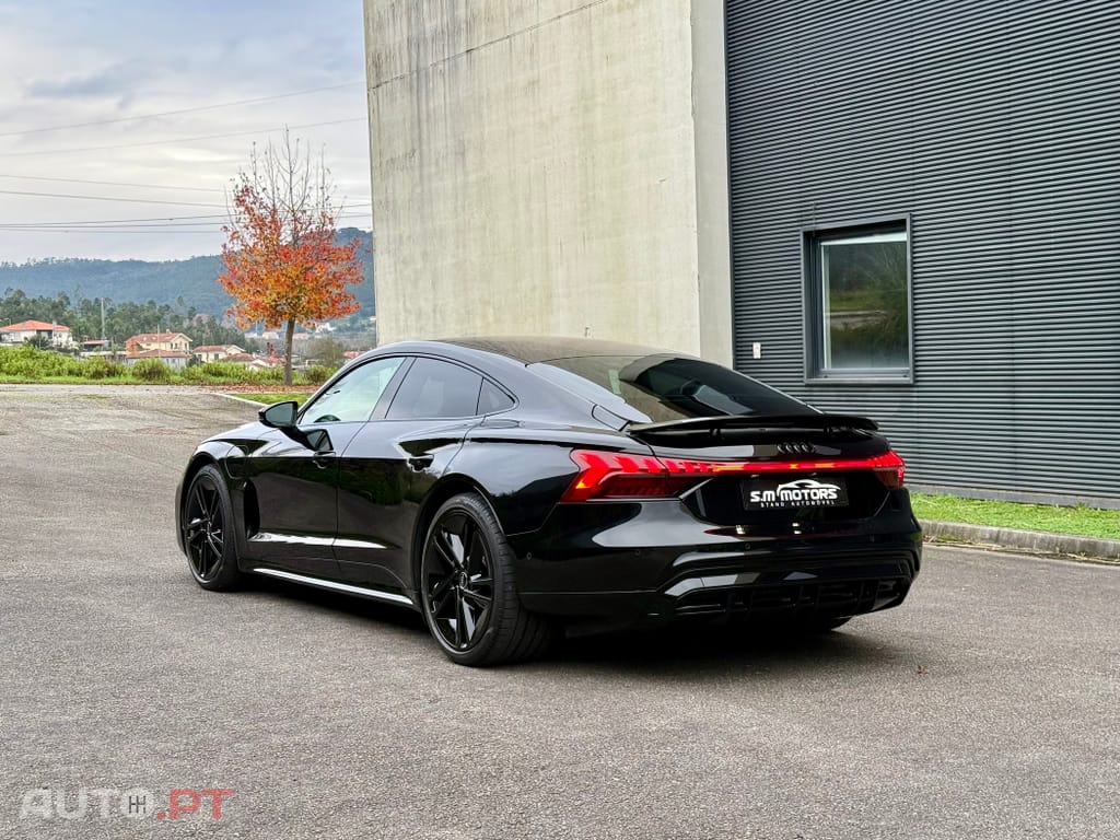 Audi E-Tron GT quattro