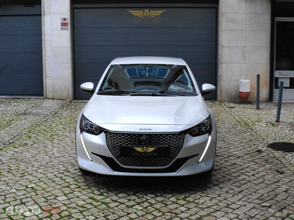 Peugeot E-208 50 kWh Active
