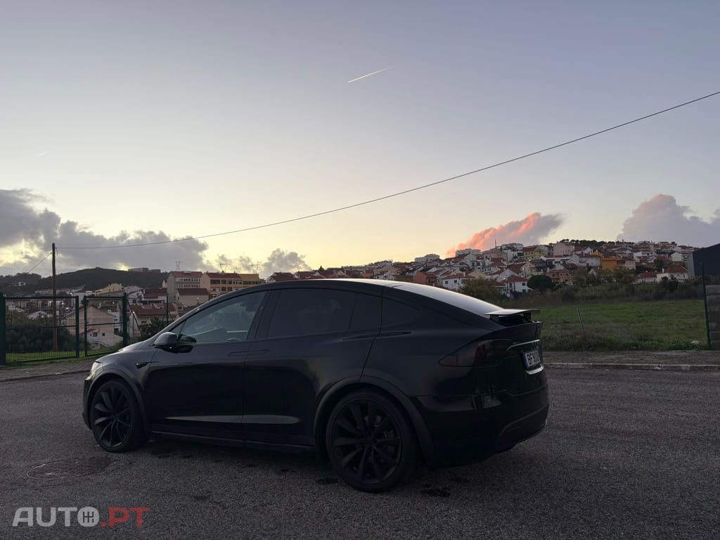 Tesla Model X 100D Autopilot